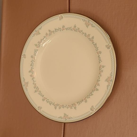 Pfaltzgraff Alexandra Bone China 5 Piece   Place Setting 507-032 - Picture 6 of 12